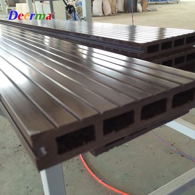 45kw WPC Decking Making Machine 180kg/hr - 250kg/hr WPC Profile Extrusion Line